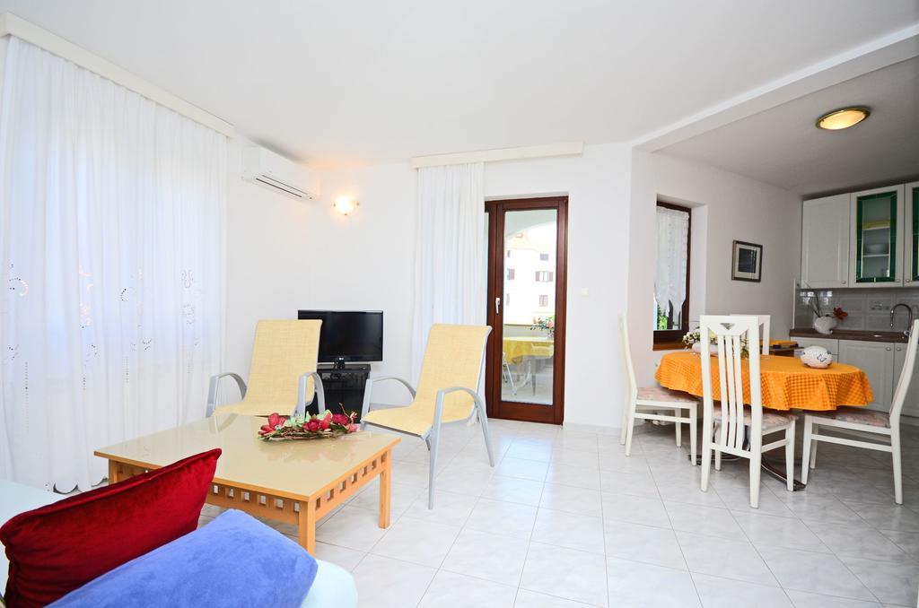 Apartments Gloria Vrsar Exterior foto